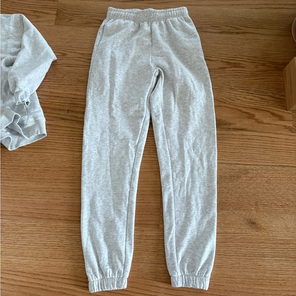 Glassons lounge set - Picture 4 of 5